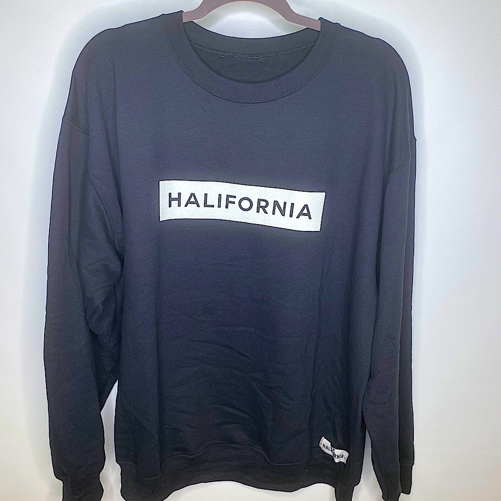 Halifornia men’s xl crewneck